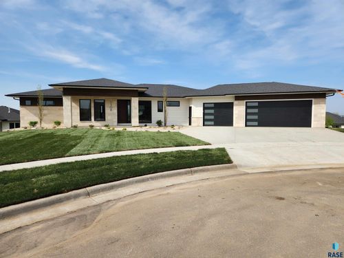 7308 E Agate Cir, Sioux Falls, SD, 57110-8825 | Card Image