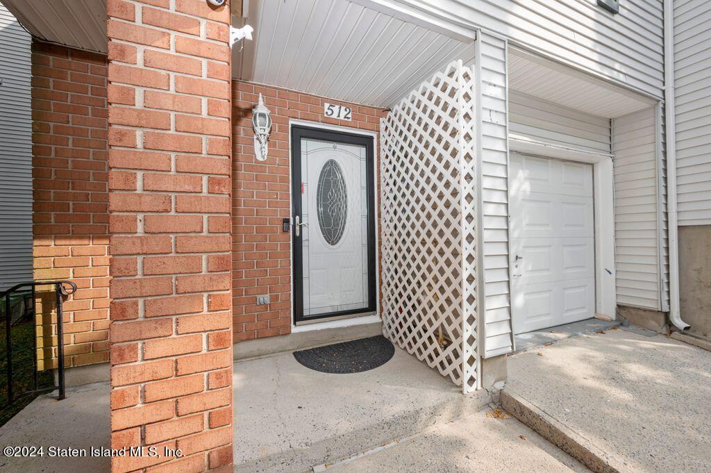 Ilyssa Way, Staten Island, NY 10312
