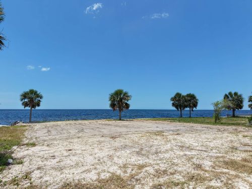 22205 S Gulfview Dr, Perry, FL, 32348-8236 | Card Image
