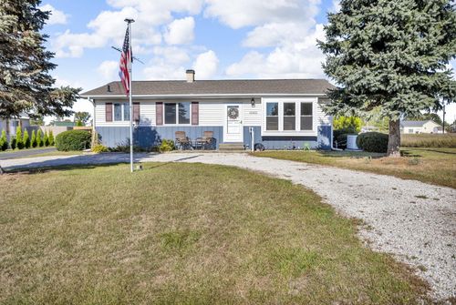 10400 Ferris Ct, Cement City, MI, 49233-9632 | Card Image