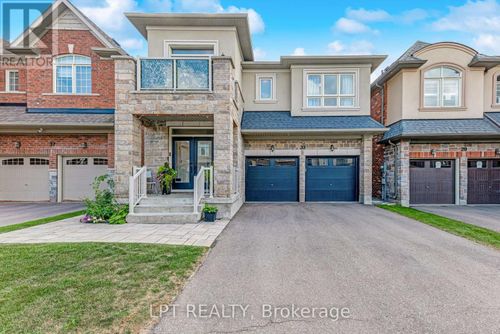 33 Mondial Cres, East Gwillimbury, ON, L9N0S1 | Card Image