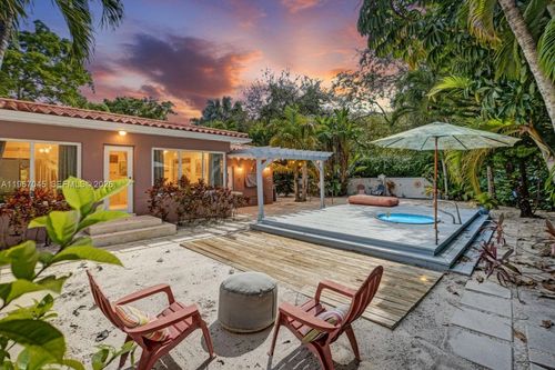 911 Mariana Ave, Coral Gables, FL, 33134-2415 | Card Image