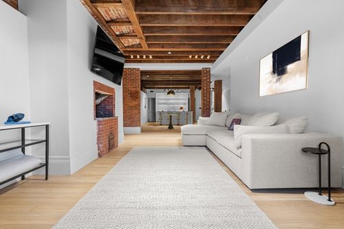 4-320 Tappan St, Brookline, MA, 02445-5373 | Card Image