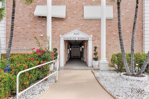 apt-317-300 Golden Isles Dr, Hallandale Beach, FL, 33009-5834 | Card Image