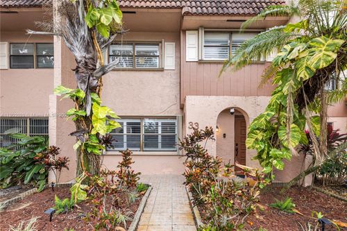 9-33 Madrid Ln, Davie, FL, 33324-5549 | Card Image