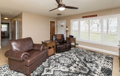 7322 Se 52nd Street, Home with 3 bedrooms, 1 bathrooms and null parking in Carlisle IA | Image 3