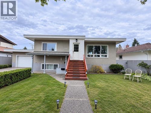 766 Carney St, Prince George, BC, V2M2K6 | Card Image