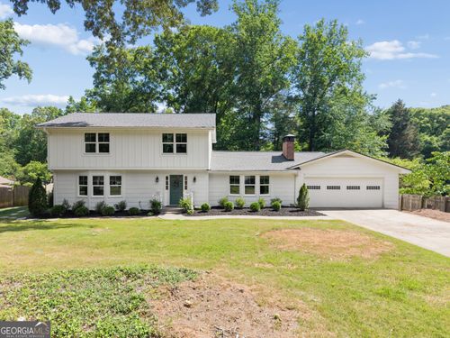 670 Lake Charles Way, Roswell, GA, 30075-3316 | Card Image