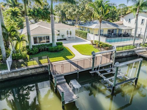 640 Geneva Pl, Tampa, FL, 33606-3924 | Card Image