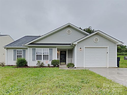 10918 Olde English Dr, Charlotte, NC, 28216-3293 | Card Image
