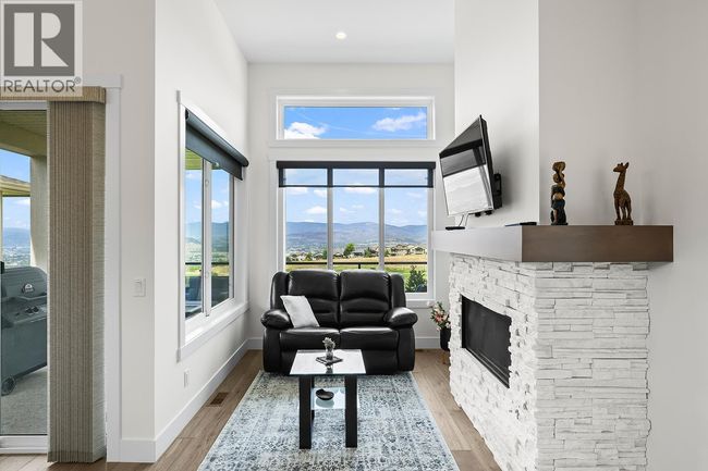 1436 Tower Ranch Dr, House other with 2 bedrooms, 3 bathrooms and 4 parking in Kelowna BC | Image 21