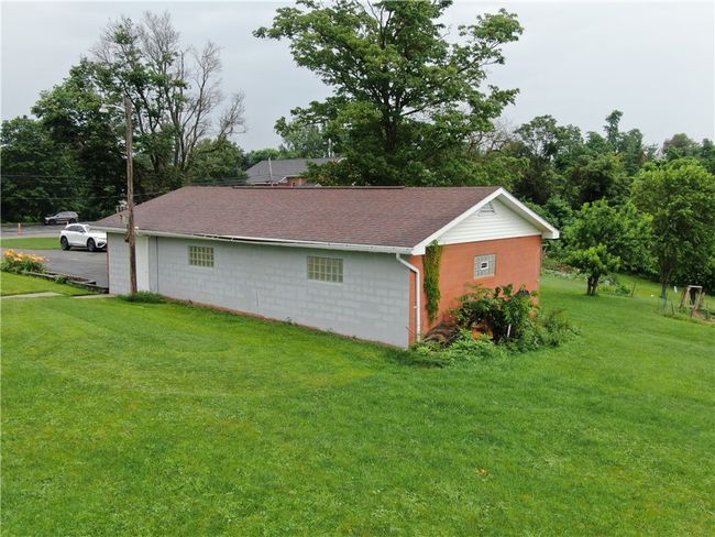 3940 Park Ave, House other with 4 bedrooms, 2 bathrooms and 4 parking in Prosperity PA | Image 9