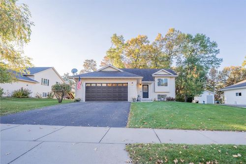 2411 Kenora Parkway, Eau Claire, WI, 54703 | Card Image