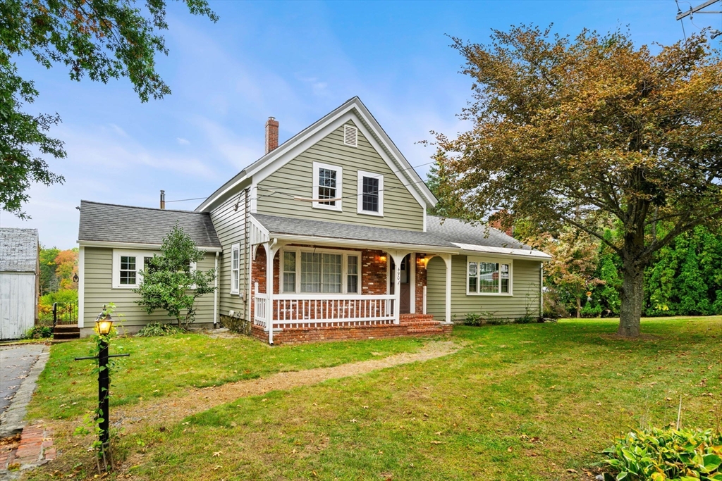 Dale St, North Andover, MA 01845