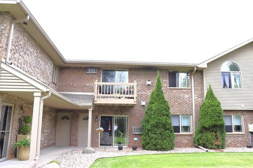 31-3329 N Casaloma Drive, GRAND CHUTE, WI, 54913 | Card Image