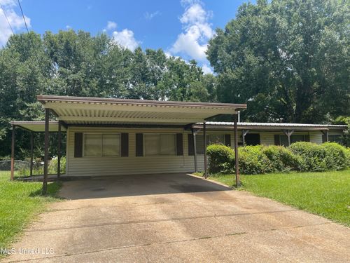 1090 Branch St, Jackson, MS, 39212-3917 | Card Image