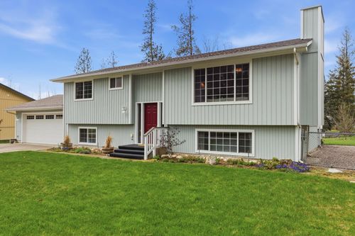 323 E 11th St, Deer Park, WA, 99006-8564 | Card Image