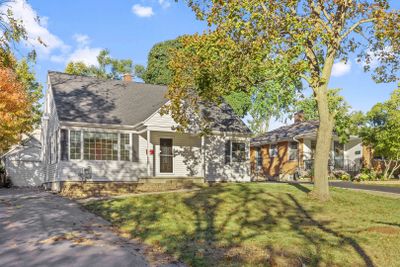 728 Prairie Avenue, House other with 3 bedrooms, 2 bathrooms and 1 parking in Barrington IL | Image 2