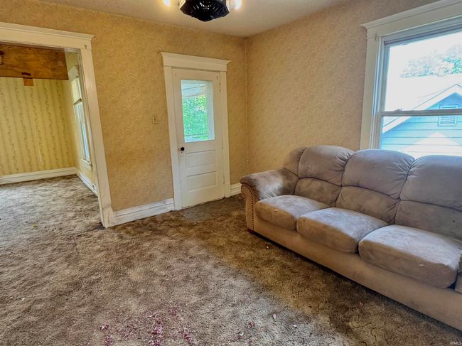 325 W Linden Ave, Home with 3 bedrooms, 2 bathrooms and null parking in Logansport IN | Image 17