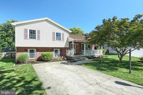 52 Stayman Way, LITTLESTOWN, PA, 17340-1109 | Card Image