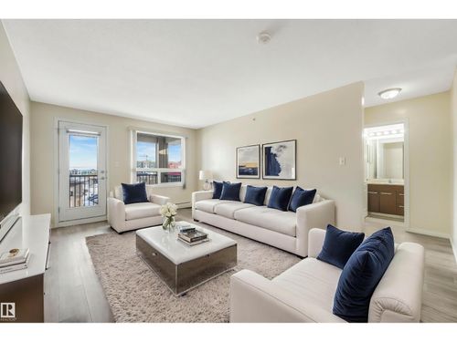 7343 S Terwillegar Dr Nw, Edmonton, AB, T6R0M2 | Card Image