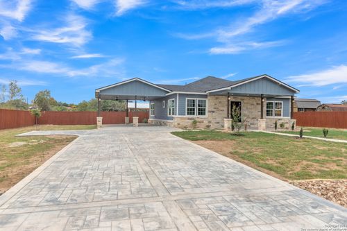 55 N Cedar Dr, Von Ormy, TX, 78073 | Card Image