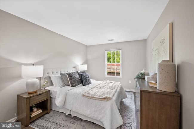 APT-410 - 2050 N Calvert St, Condo with 2 bedrooms, 1 bathrooms and null parking in ARLINGTON VA | Image 20