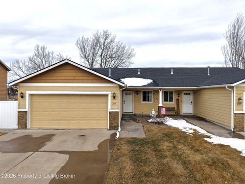 249 Kuchenski Drive, Dickinson, ND, 58601 | Card Image