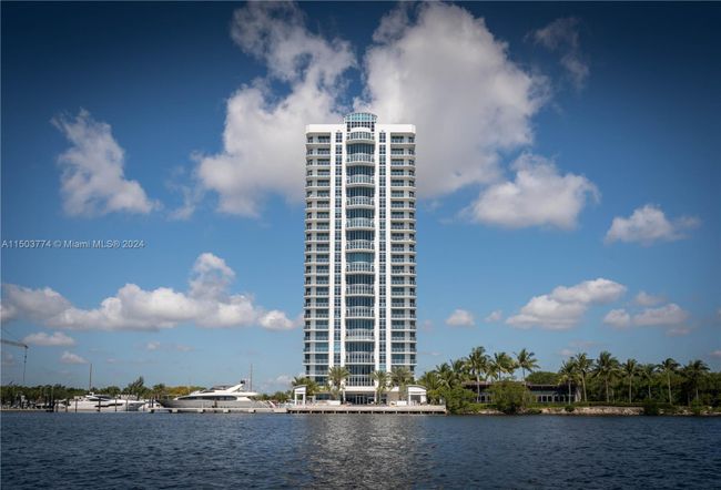909 - 17301 Biscayne Blvd, Condo with 3 bedrooms, 3 bathrooms and null parking in North Miami Beach FL | Image 58