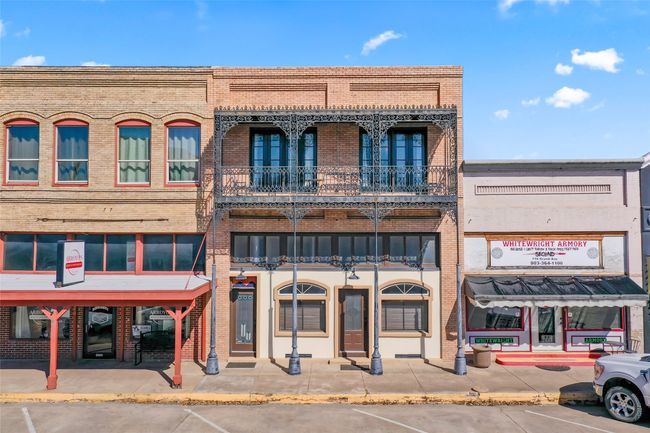 View of building exterior | Image 38