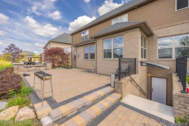 41829 Steinbeck Gln, House other with 4 bedrooms, 3 bathrooms and null parking in Novi MI | Image 32