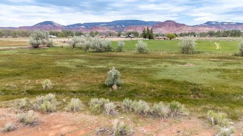 400 S River View Dr, Torrey, UT, 84775-7739 | Card Image