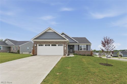 3111 Starlight Cir, Akron, OH, 44312-4143 | Card Image