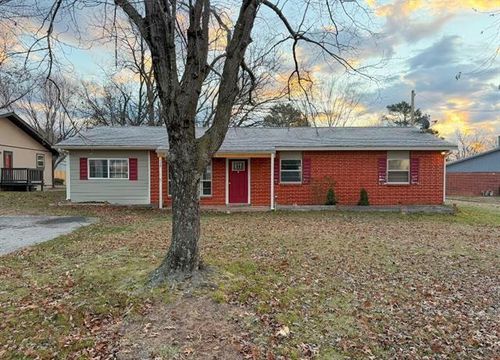 113 N Mill St, Grove, OK, 74344-3108 | Card Image