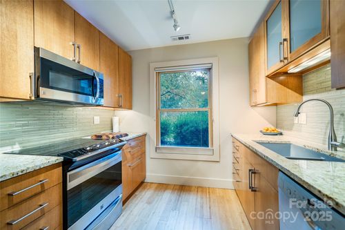 apt-3-16 Spears Ave, Asheville, NC, 28801-1254 | Card Image