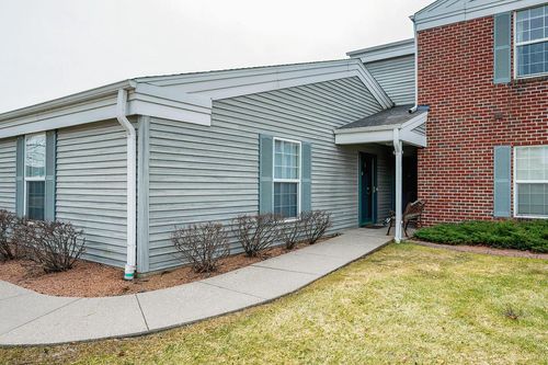 e-N16W26587 E Fieldhack Drive, Pewaukee, WI, 53072 | Card Image
