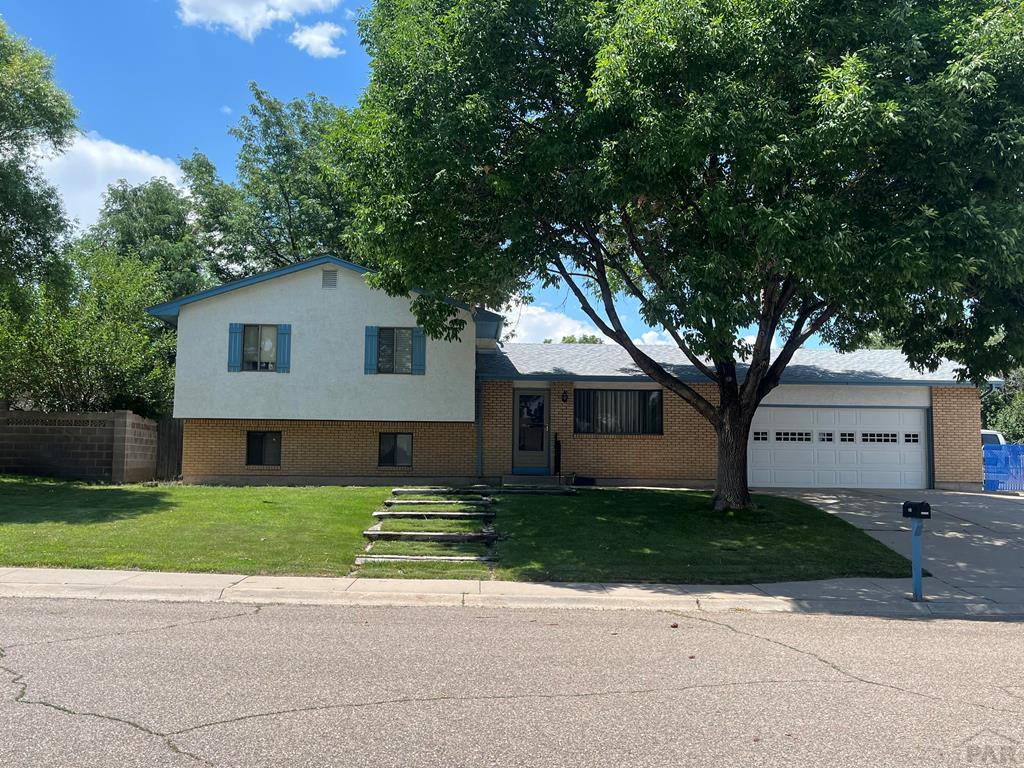 Cartier Dr, Pueblo, CO 81005