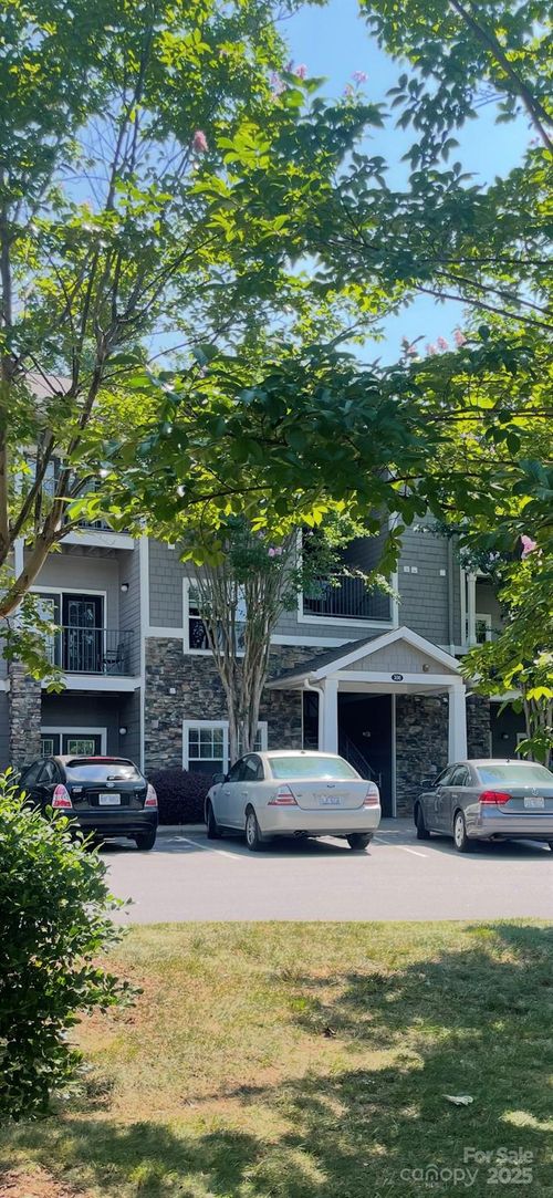 apt-301-300 Vista Lake Dr, Candler, NC, 28715-7172 | Card Image