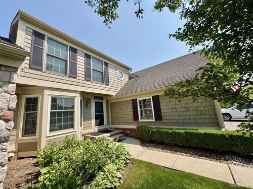 719 Upper Scotsborough Way, Bloomfield Hills, MI, 48304-3827 | Card Image