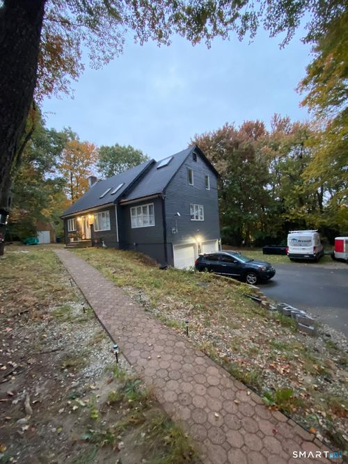 54 Highlawn St, Waterbury, CT, 06705-1603 | Card Image