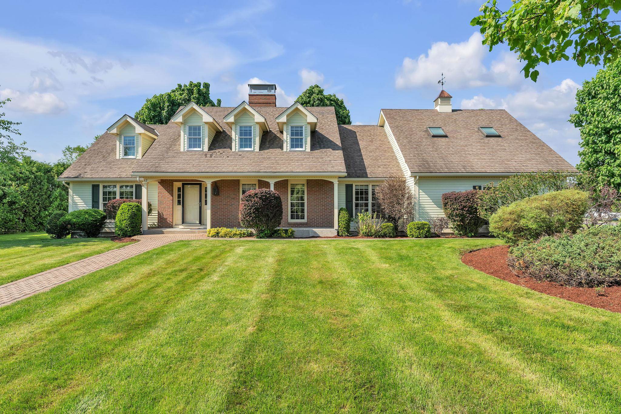 Pinnacle Dr, South Burlington, VT 05403