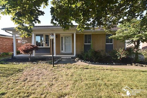20474 Indiana Ave, Brownstown Twp, MI, 48183-5070 | Card Image
