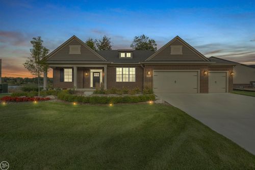 525 Tullamore Cir, Oxford, MI, 48371-6189 | Card Image