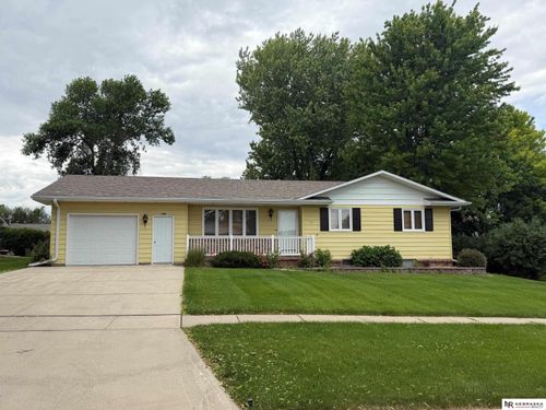 102 W Ken Miller Cir, Hartington, NE, 68739-5511 | Card Image
