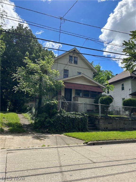 Hudson Ave, Akron, OH 44306