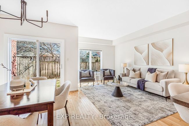 10 - 81 Valridge Dr, Condo with 3 bedrooms, 2 bathrooms and 1 parking in Ancaster ON | Image 8