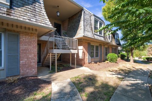 70-3000 Hillsboro Pike, Nashville, TN, 37215-1321 | Card Image