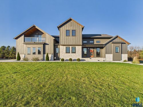 47518 Pony Meadow Ct Court, Renner, SD, 57055 | Card Image