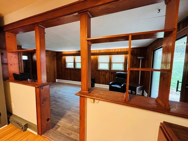 333 Circle Dr, Home with 3 bedrooms, 2 bathrooms and null parking in Bluefield VA | Image 11