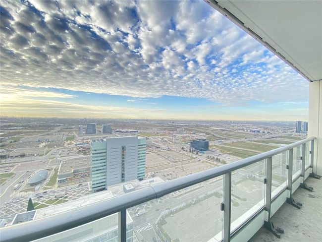 05 - 5 Buttermill Ave, Condo with 2 bedrooms, 2 bathrooms and null parking in Vaughan ON | Image 26